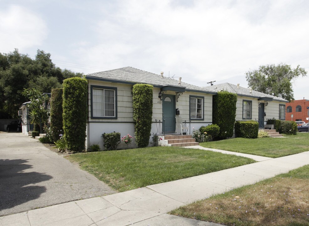 Casa De Paz Apartments in Studio City, CA - Foto de edificio