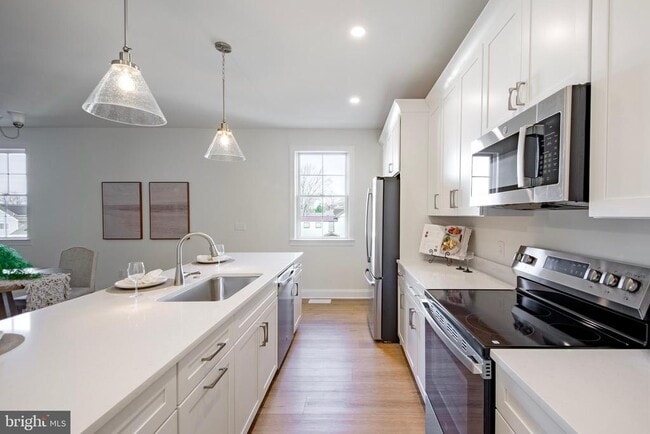 property at 123 S Washington St