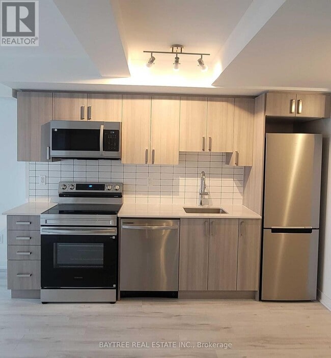 1010 Sandy Beach Rd in Pickering, ON - Building Photo - Building Photo