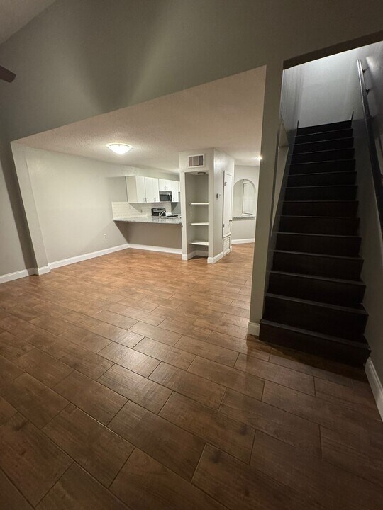 5082 Ernst Ct, Unit 33 in Orlando, FL - Building Photo