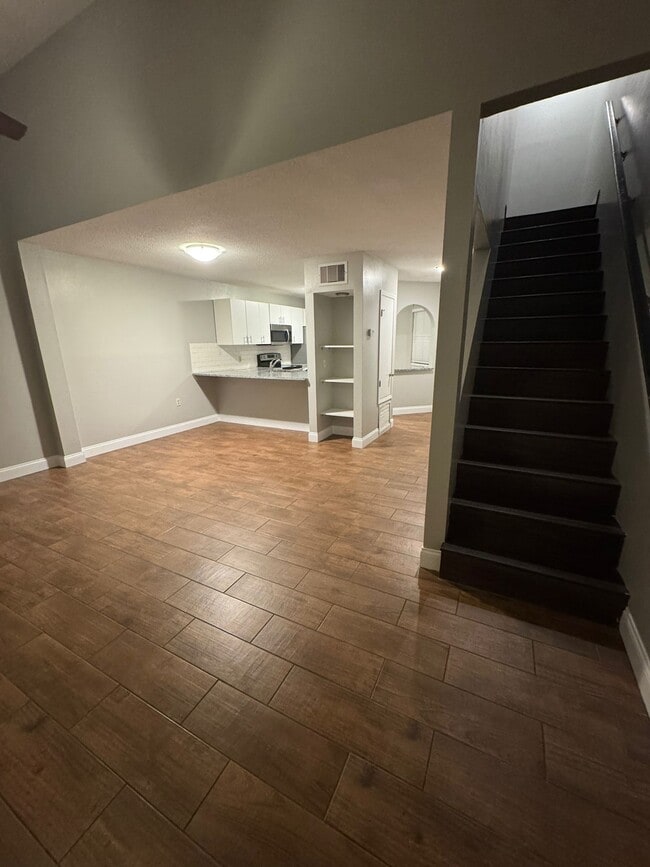 5082 Ernst Ct, Unit 33