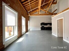 500 Delaware St in Kansas City, MO - Building Photo