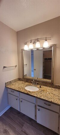 1818 Augusta Dr photo'