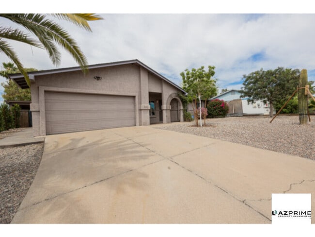 property at 542 S Pampa Ave