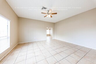 7350 W Maryland Ave in Glendale, AZ - Foto de edificio - Building Photo