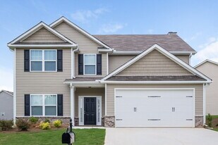 679 Fieldcrest Dr in Dallas, GA - Building Photo