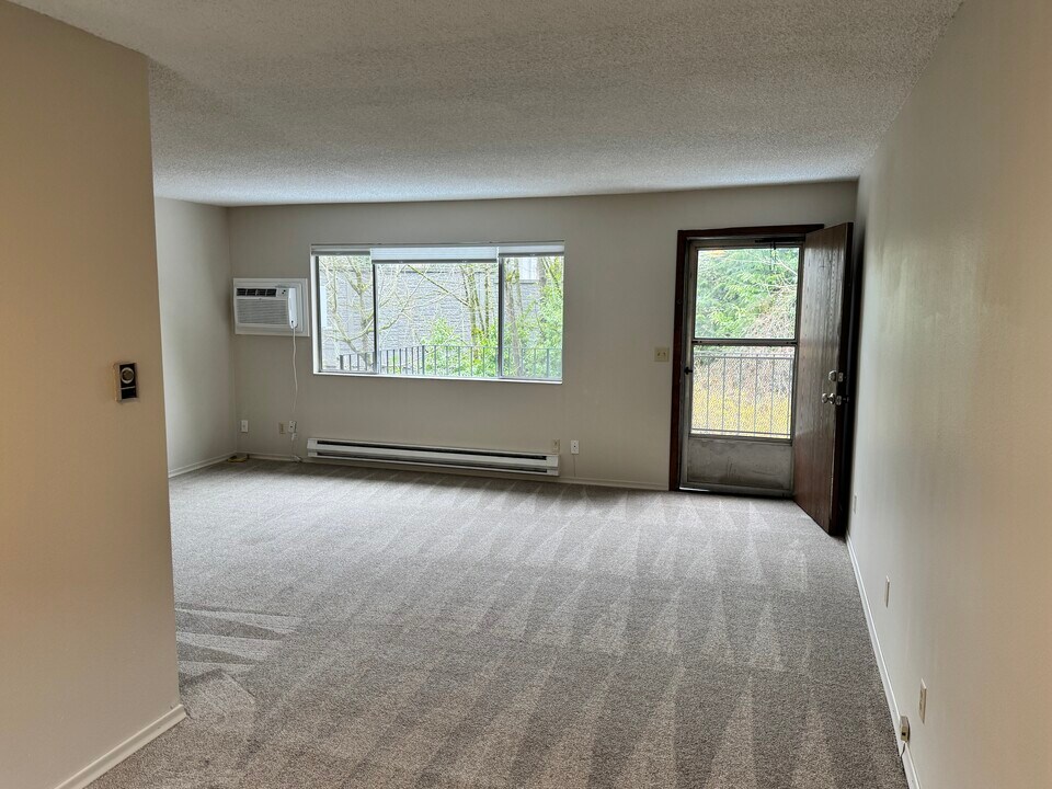 15603 42nd Ave S, Unit C in Tukwila, WA - Foto de edificio