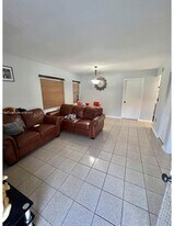 6861 SW 129th Ave in Miami, FL - Building Photo