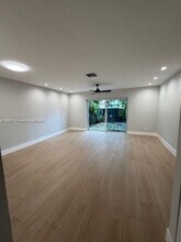 101 NE 8th Ave in Fort Lauderdale, FL - Building Photo - Building Photo