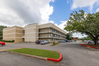 Marigold Apartments in Mobile, AL - Foto de edificio - Building Photo