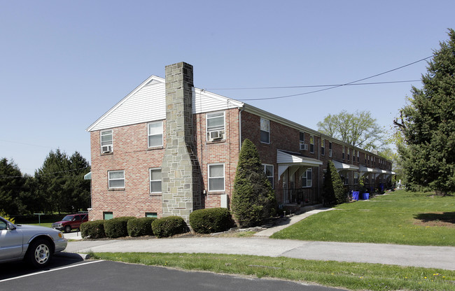 2320 Carlisle Rd in York, PA - Building Photo - Building Photo