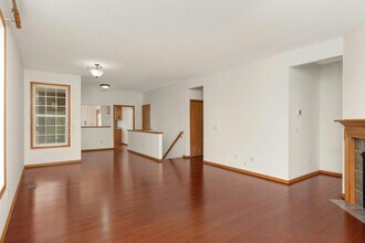 1708 Oakbrooke Way in Eagan, MN - Building Photo - Building Photo