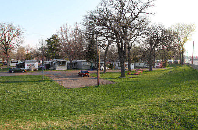 Urban Grove in Minneapolis, MN - Building Photo - Building Photo