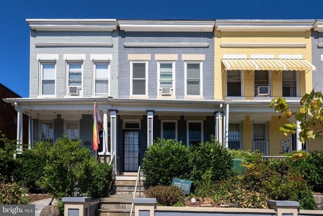 property at 1182 Morse St NE