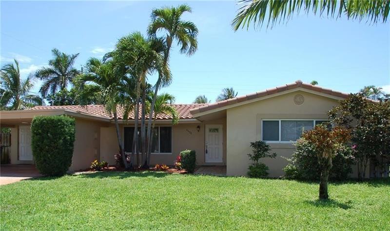 4450 NE 18th Ave in Oakland Park, FL - Building Photo