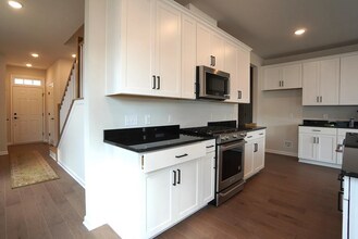 612 America Dr in Horsham, PA - Building Photo - Building Photo