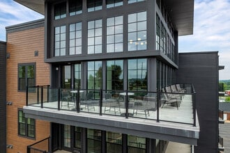 The Kingsman in Charlotte, NC - Building Photo - Building Photo