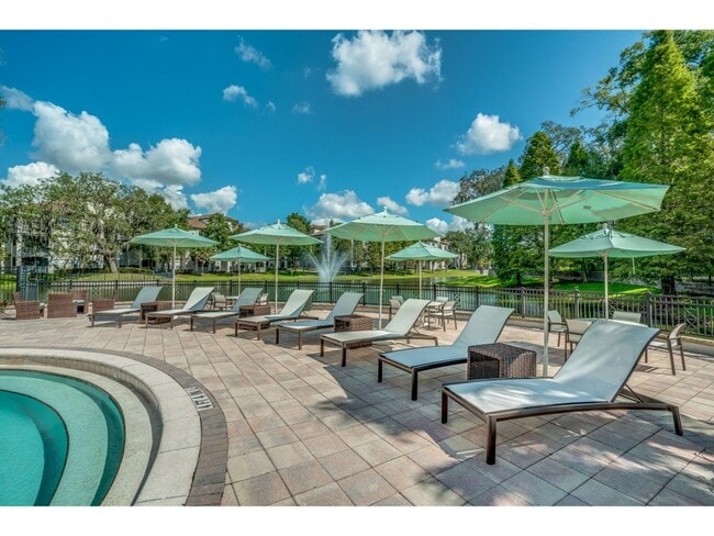 Sanctuary at Highland Oaks in Tampa, FL - Building Photo - Building Photo