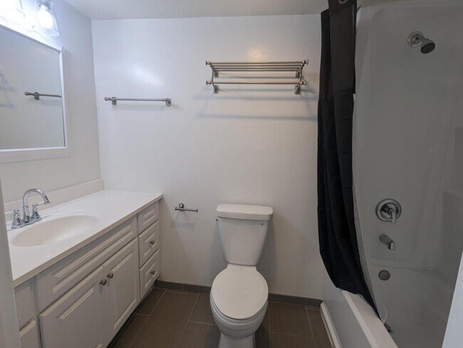 993 Rosecrans St in San Diego, CA - Building Photo - Building Photo