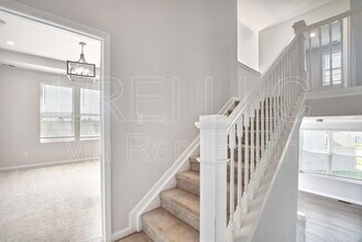 9211 Tamarack Grove Ln in Louisville, KY - Building Photo - Building Photo