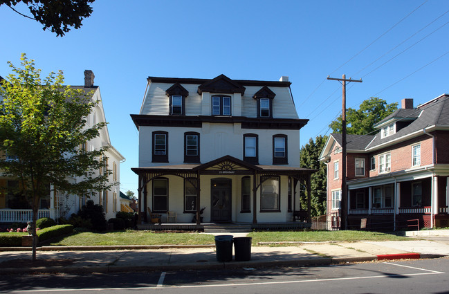 25 Broadway in Hagerstown, MD - Foto de edificio - Building Photo