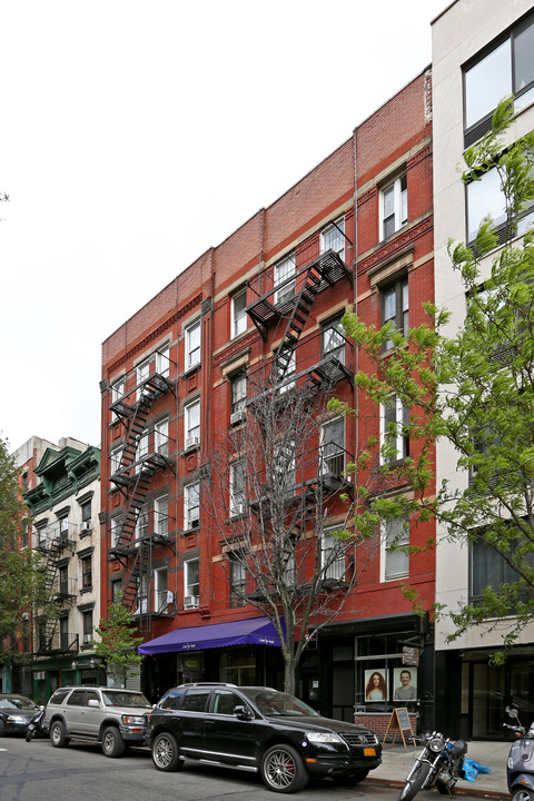 523 E 12th St in New York, NY - Building Photo