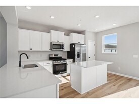 6770 Wildflower Wy in Minnetrista, MN - Building Photo