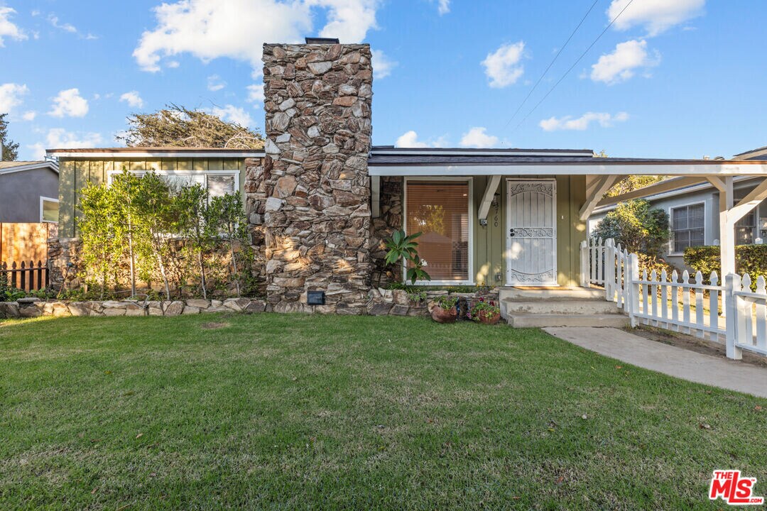 3760 Beethoven St in Los Angeles, CA - Building Photo