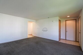 7712 Thetis Dr in Pasco, WA - Building Photo - Building Photo