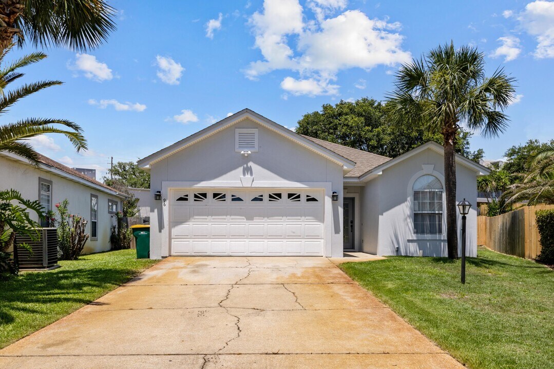 96 Trista Terrace Ct in Destin, FL - Building Photo