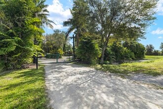 14996 50th St S in Wellington, FL - Foto de edificio - Building Photo