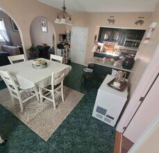 388 Bradford Ave in Fall River, MA - Building Photo - Building Photo