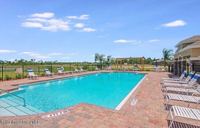 519 Old Country SE Rd in Grant Valkaria, FL - Building Photo - Building Photo