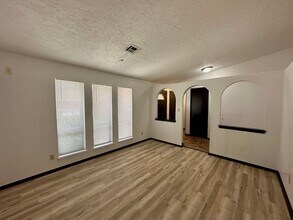 4606 NE Euclid Ave in Lawton, OK - Building Photo - Building Photo
