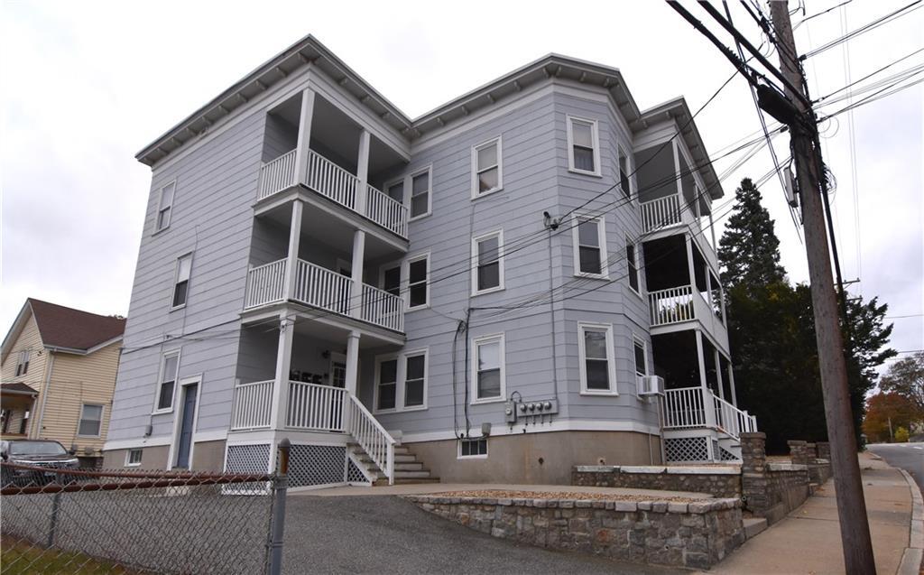 490 Manville Rd in Woonsocket, RI - Building Photo