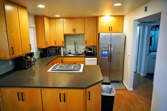 3922 Albatross St in San Diego, CA - Building Photo - Building Photo