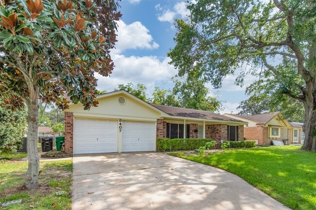 8407 Stroud Dr