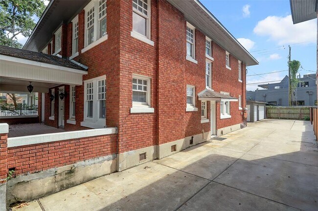 608 Avondale St in Houston, TX - Building Photo - Building Photo