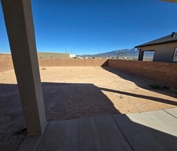 4022 Silver Springs Road NE in Rio Rancho, NM - Foto de edificio - Building Photo