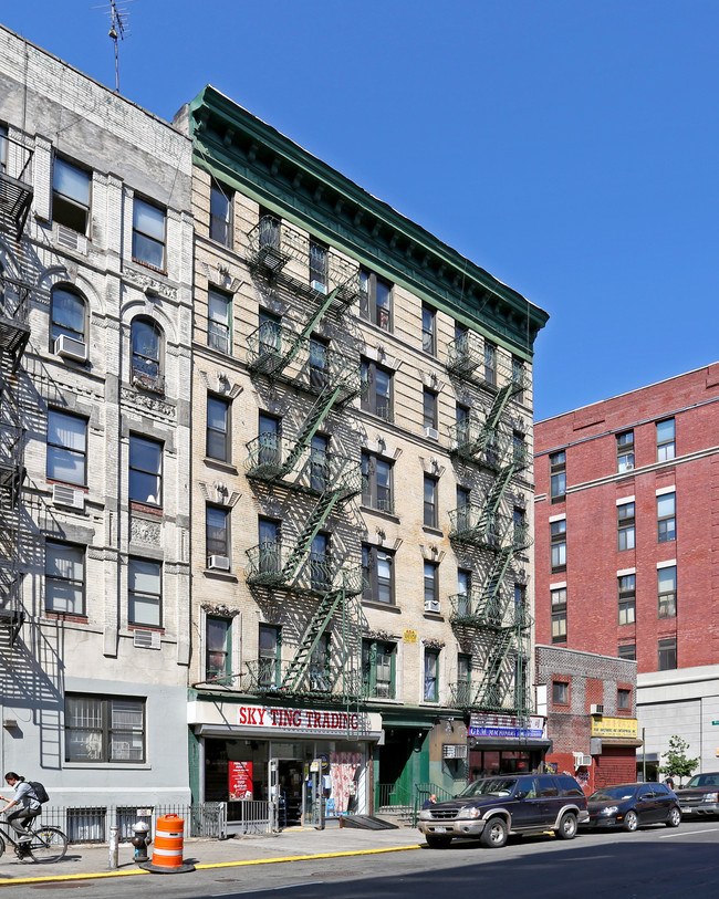 358-360 Broome St in New York, NY - Building Photo - Building Photo