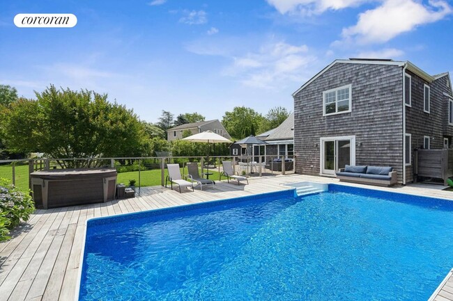 property at 14 Meadowgrass Ln