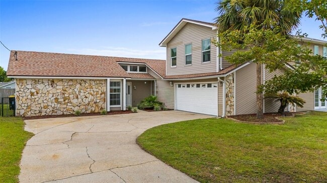 7581 Kelsey Dr in Panama City, FL - Building Photo - Building Photo