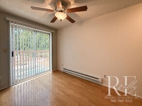 6995 E Indianwood Ct in Port Orchard, WA - Building Photo - Building Photo