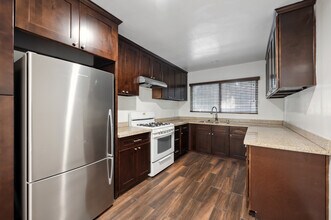 633 N Hayworth Ave in Los Angeles, CA - Foto de edificio - Interior Photo