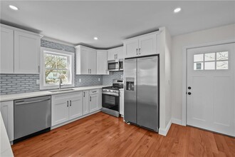 59 De Pinedo St in Providence, RI - Building Photo - Building Photo
