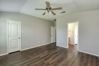 2824 Bluffstone Dr in Round Rock, TX - Building Photo - Building Photo