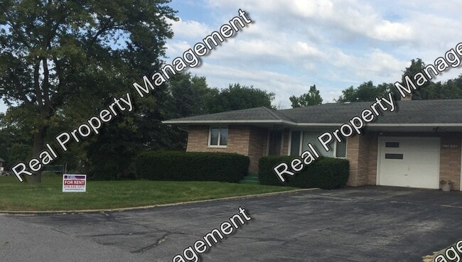 10845 Forestdale St in Saint John, IN - Building Photo - Building Photo