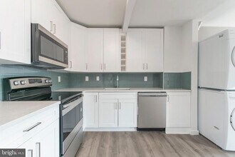 515 W Girard Ave in Philadelphia, PA - Building Photo - Building Photo