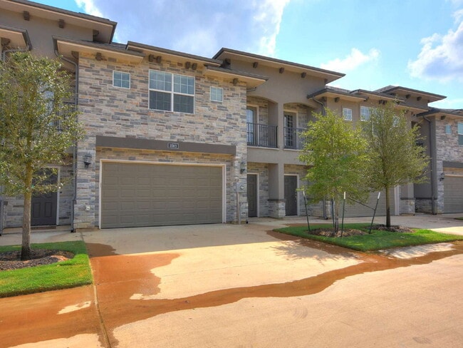 3503 Summerway Dr in College Station, TX - Building Photo - Building Photo