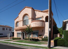 4818 Cypress St in La Mesa, CA - Building Photo